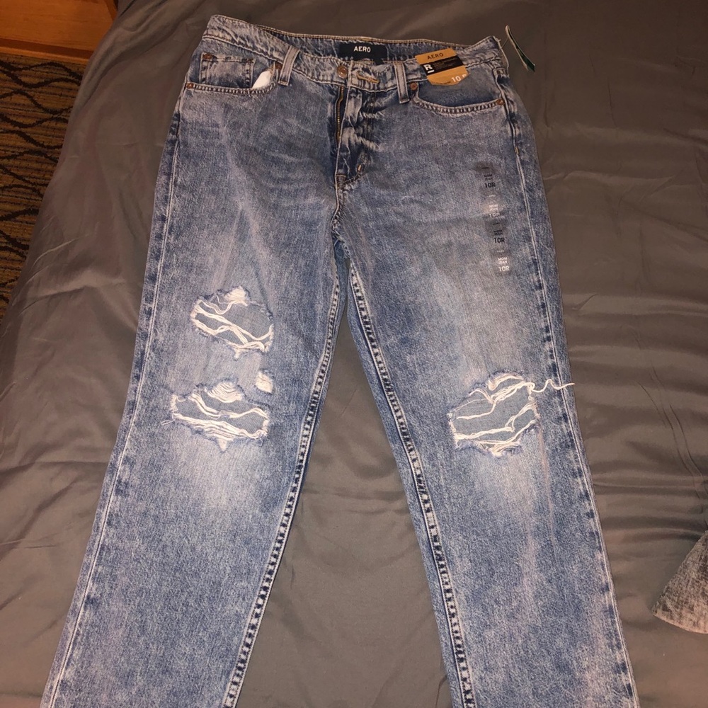 Aeropostale Ripped Mom Jeans